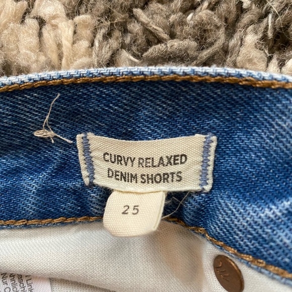 Madewell distressed denim shorts - Picture 3 of 3